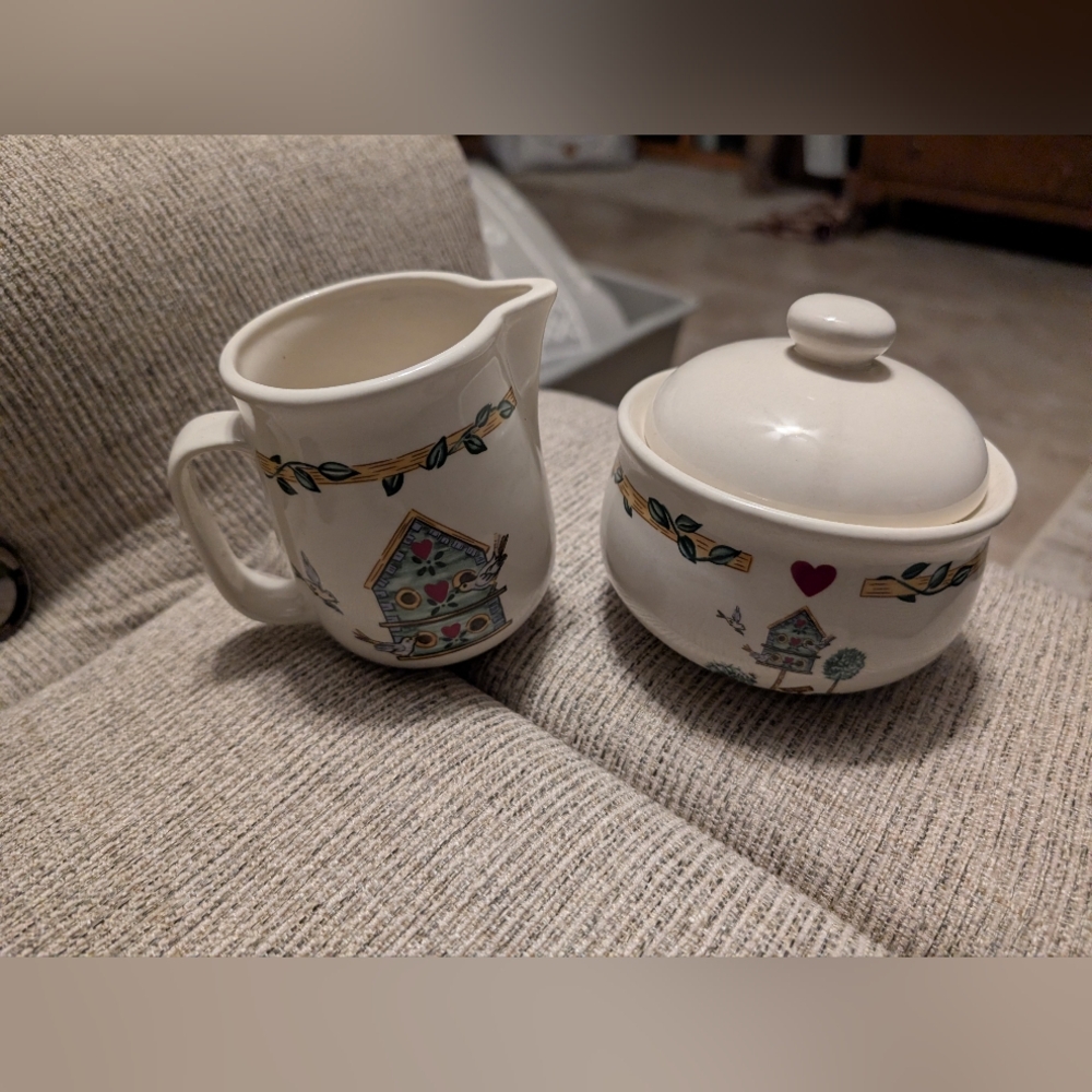 Thomson Pottery  SUGAR BOWL & CREAMER  Birdhouse Ivy &  Heart